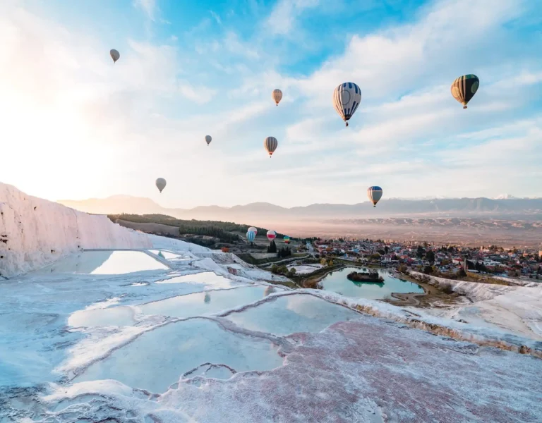 From Marmaris: Pamukkale Day Tour with Balloon Flight